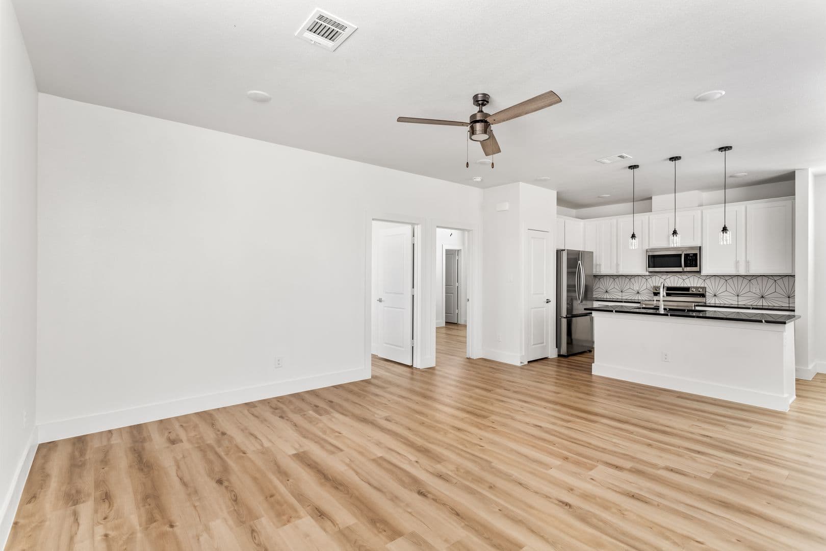 Fort Worth Apartment: 2509 Benbrook Blvd