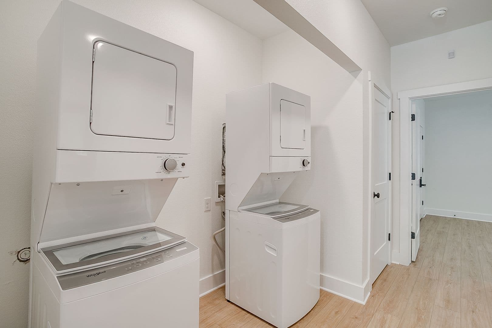 Fort Worth Apartment: 2347 Benbrook Blvd
