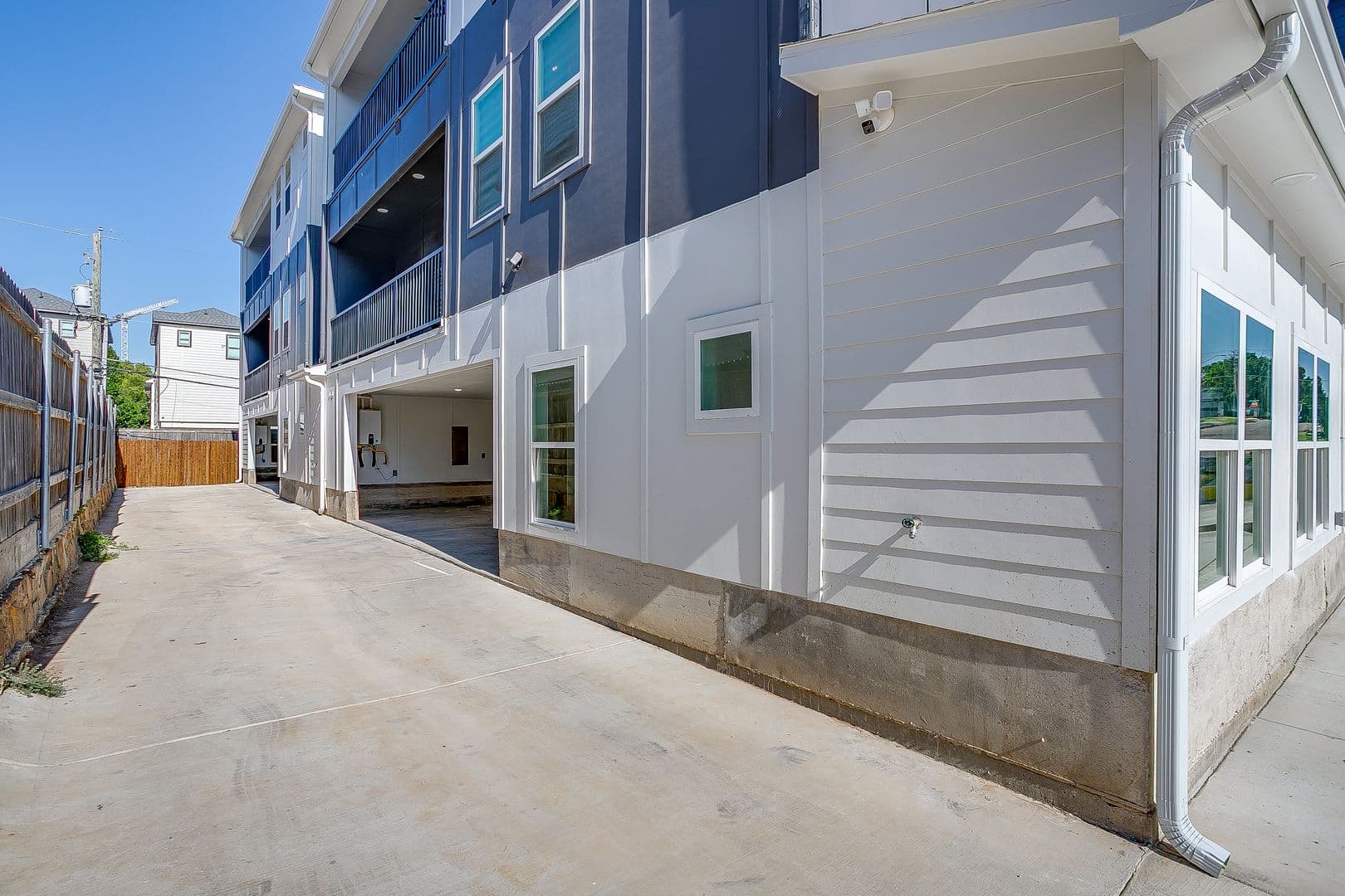 Fort Worth Apartment: 2820 Wayside Ave