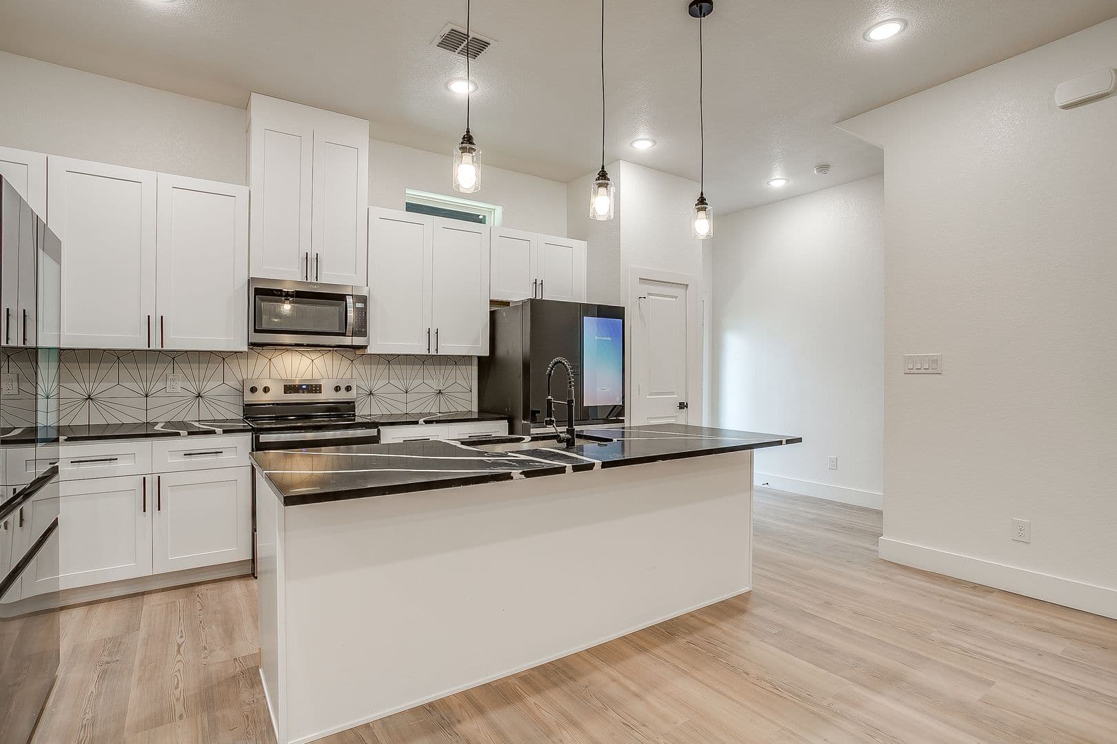 Fort Worth Apartment: 2824 Wayside Ave