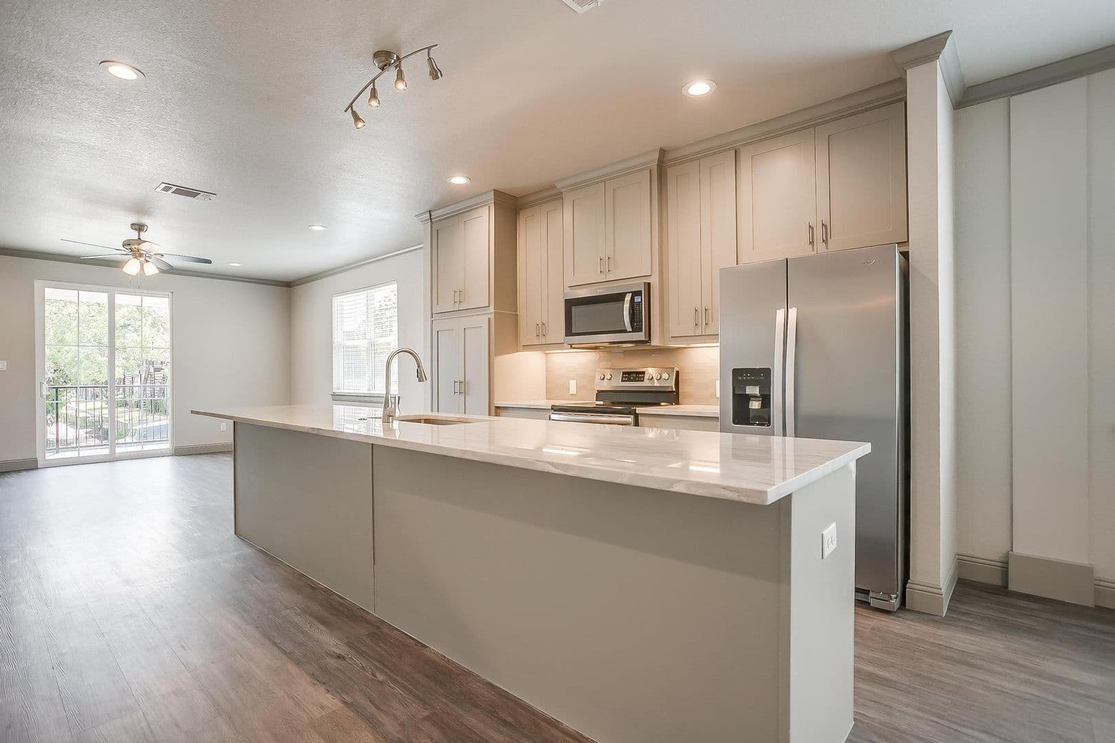 Fort Worth Apartment: 2832 Wayside Ave