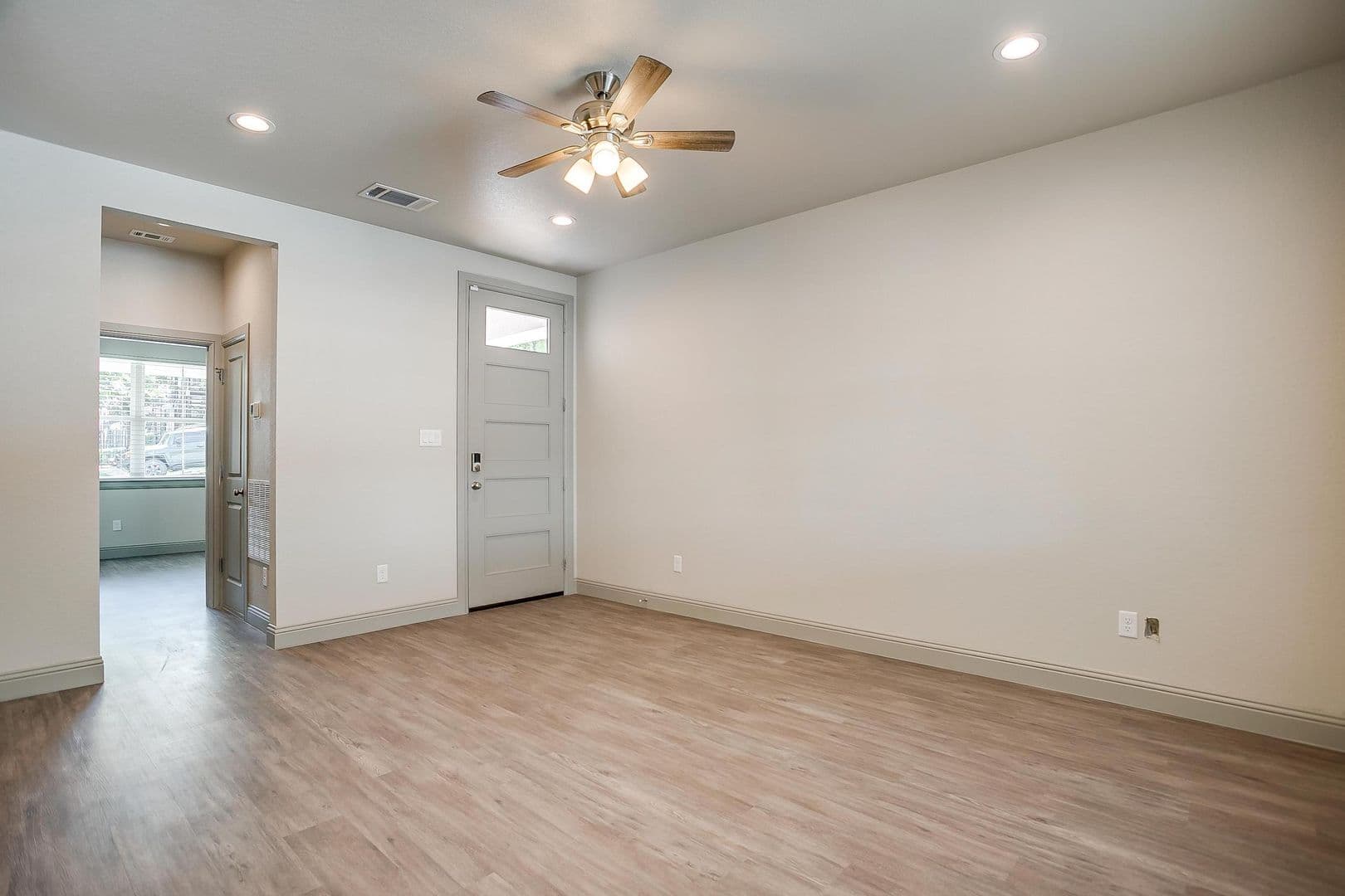 Fort Worth Apartment: 2832 Wayside Ave