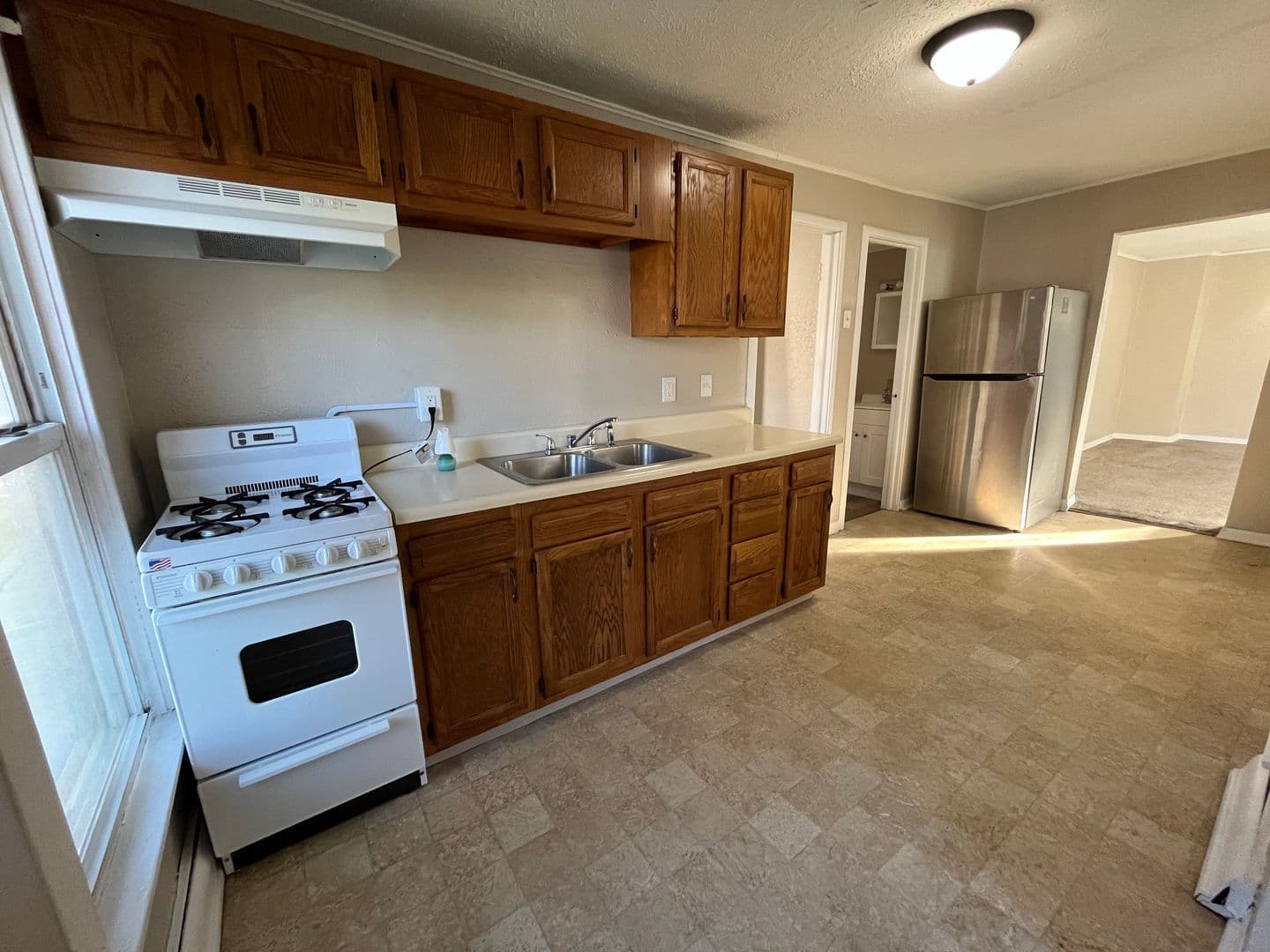 Moline Apartment: 1115 17th St
