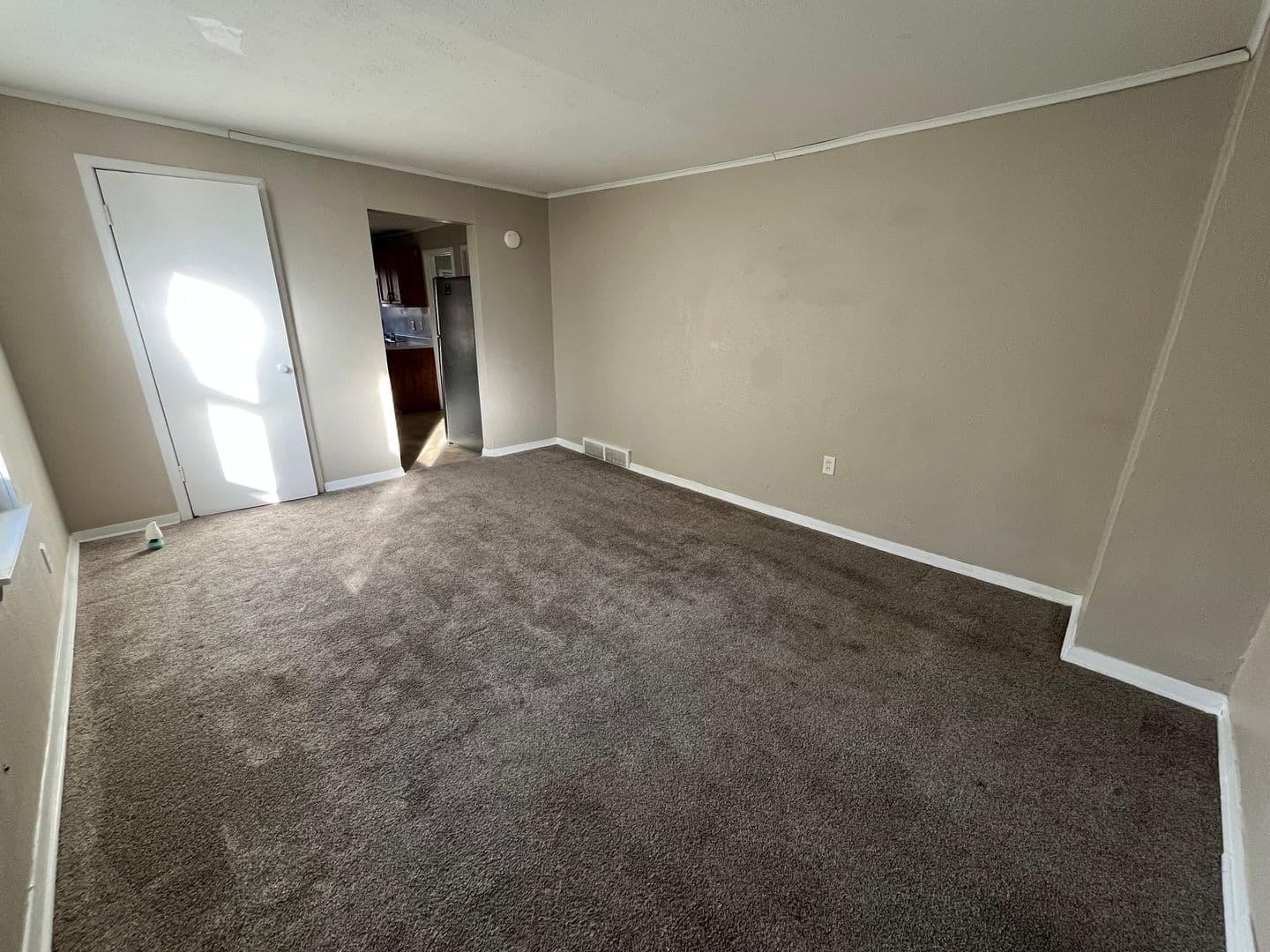 Moline Apartment: 1115 17th St