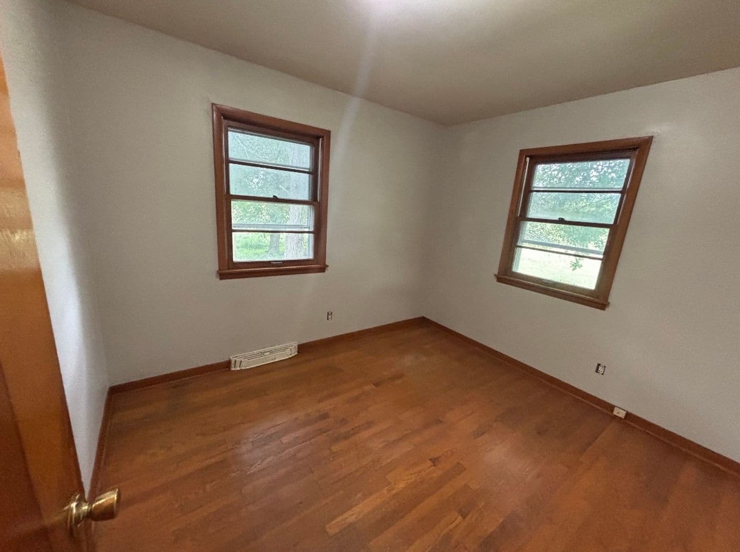 Bettendorf House: 119 2nd St