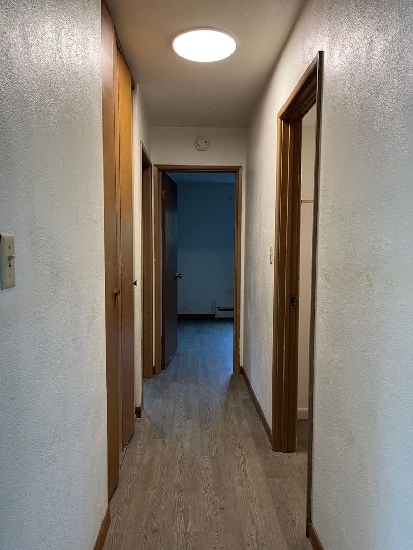 Rock Island Apartment: 2920-3000 24th St