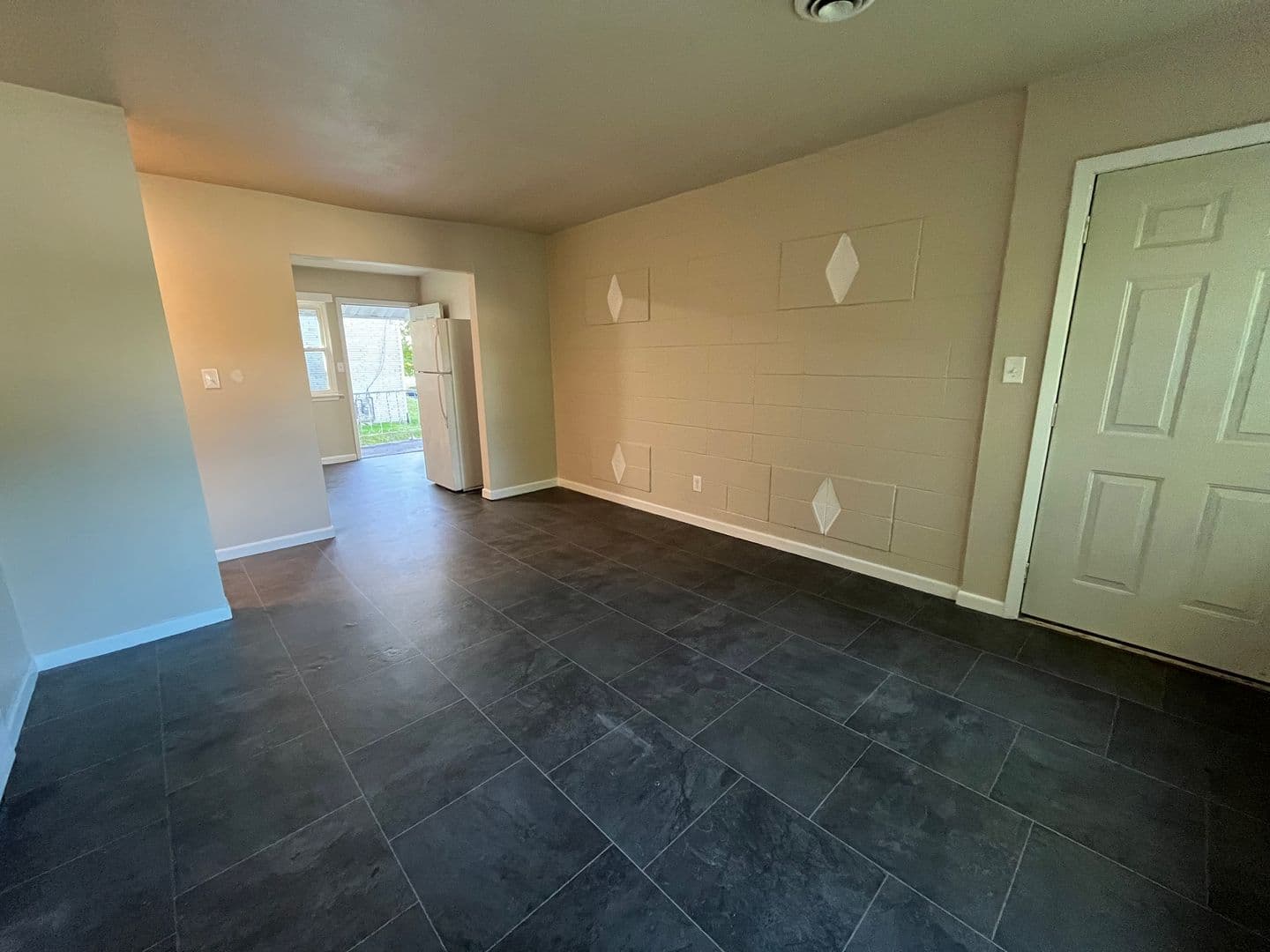 Rock Island Apartment: 4601/4605/4611/4613 - 12th St