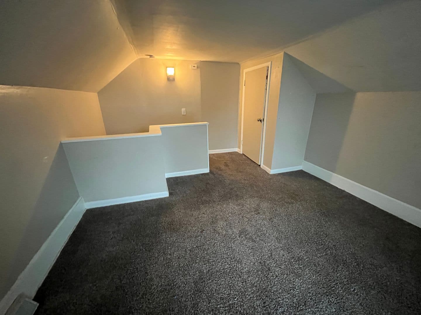 Rock Island Apartment: 1430 32nd St