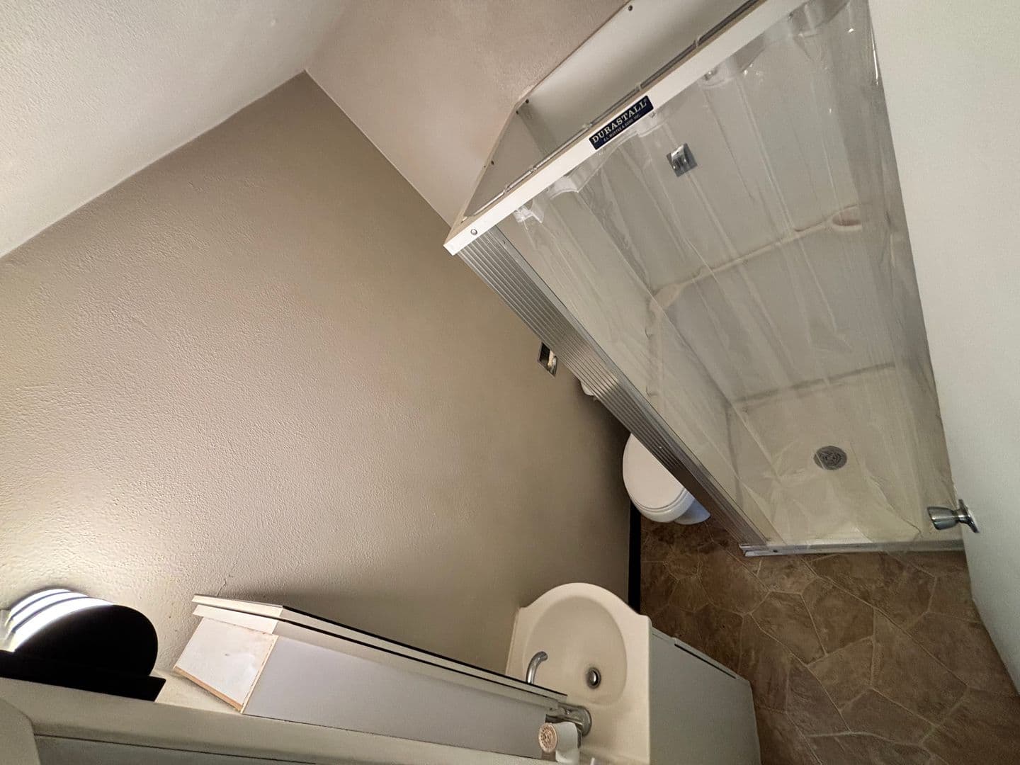 Silvis Apartment: 447 2nd Ave D