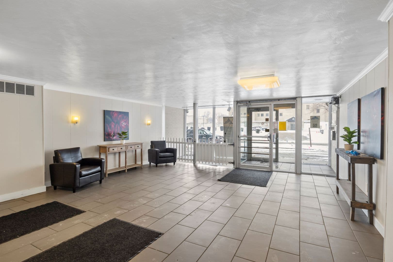 Dayton Apartment: 51 Grafton Ave