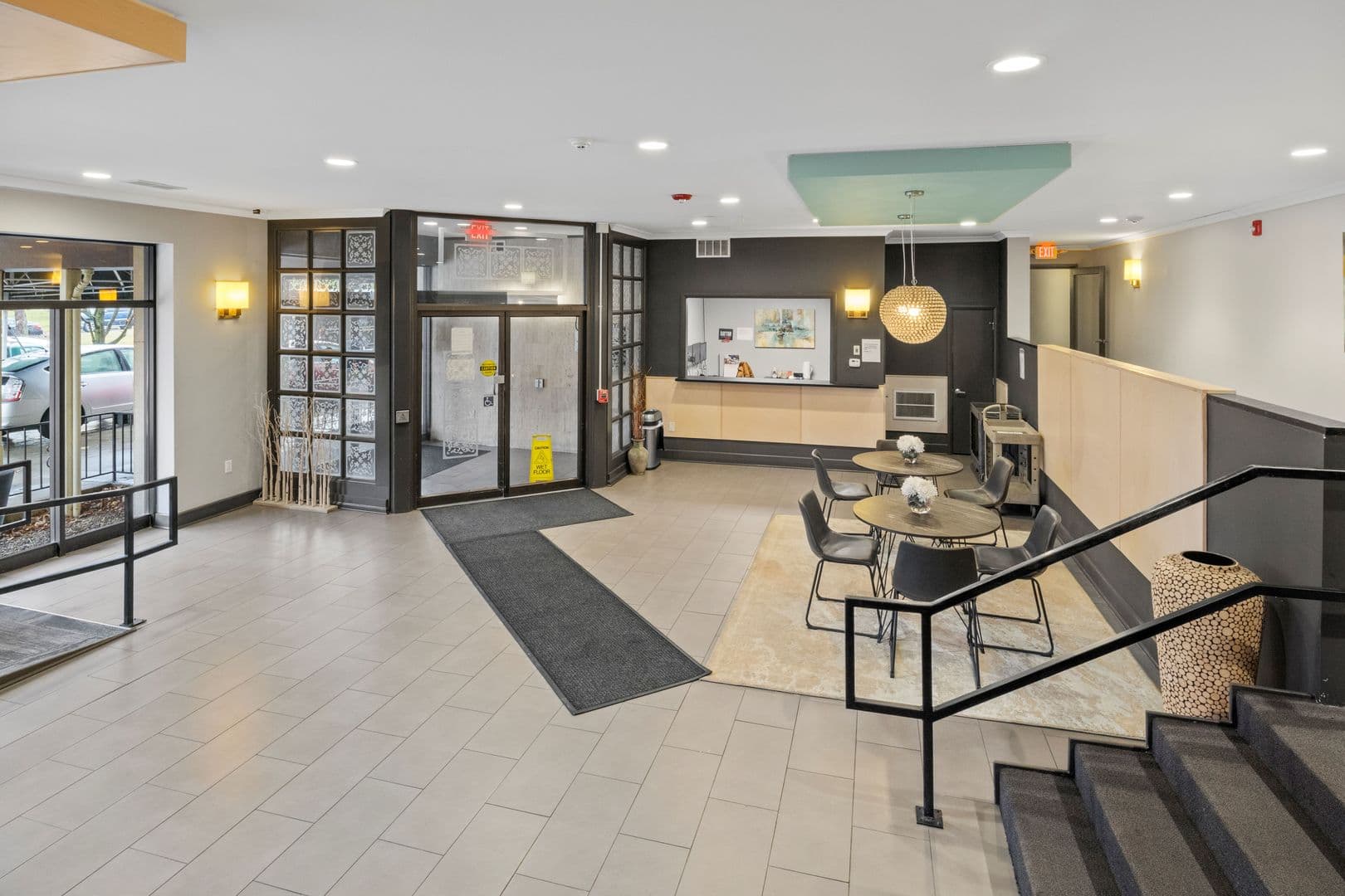 Dayton Apartment: 531 Belmonte Park North