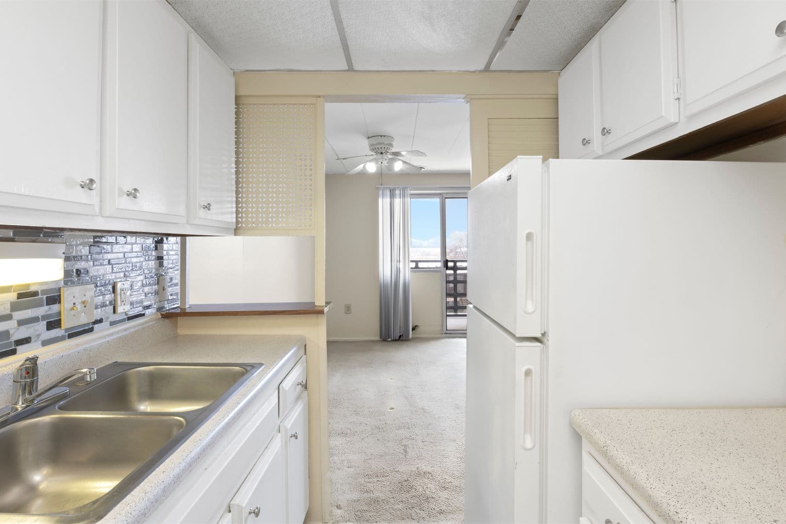 Dayton Apartment: 51 Grafton Ave