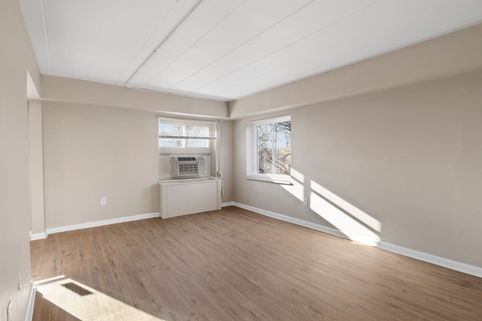 Dayton Apartment: 617 W. Riverview Ave.