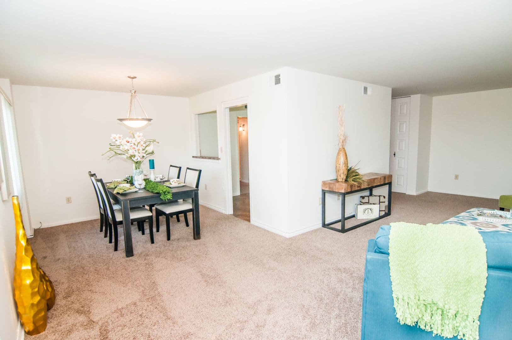 Dayton Apartment: 531 Belmonte Park North