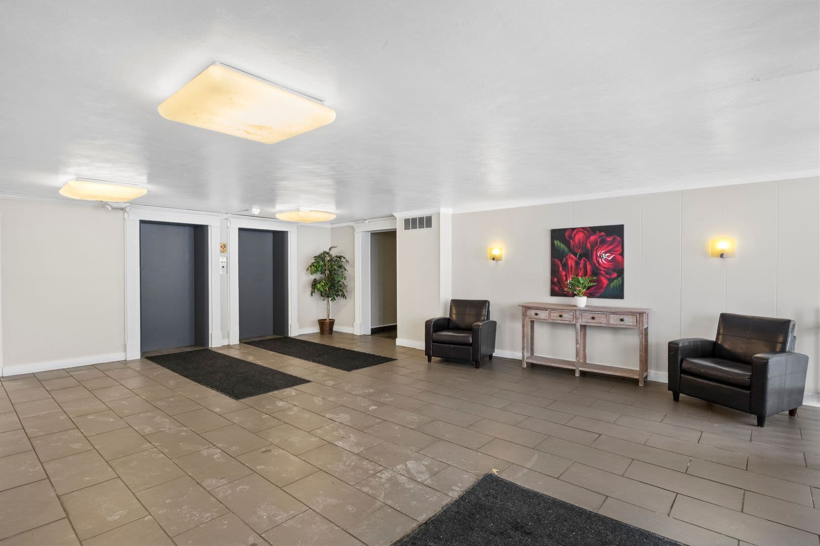 Dayton Apartment: 51 Grafton Ave