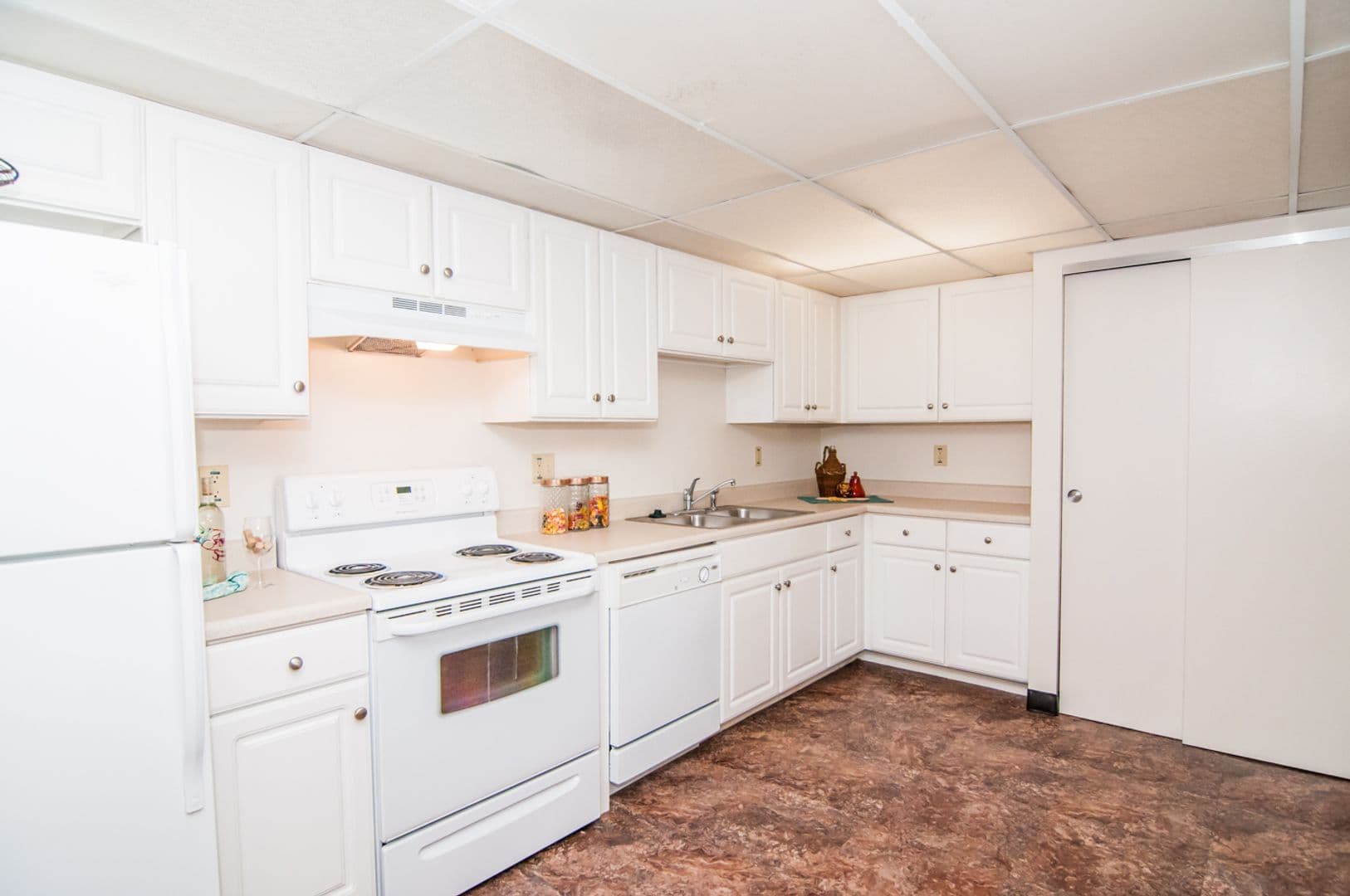 Dayton Apartment: 515 West Grand Avenue