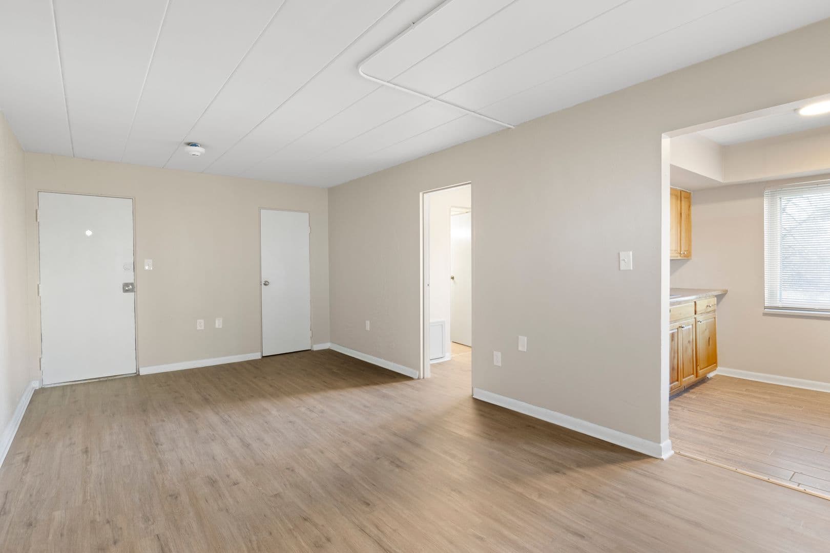 Dayton Apartment: 617 W. Riverview Ave.