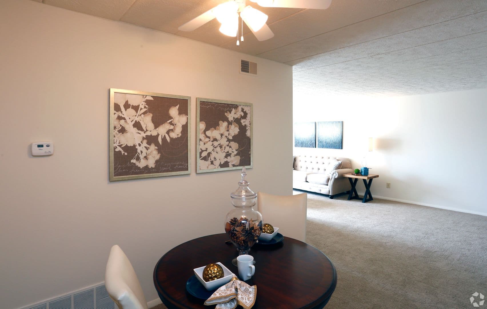 Dayton Apartment: 515 West Grand Avenue