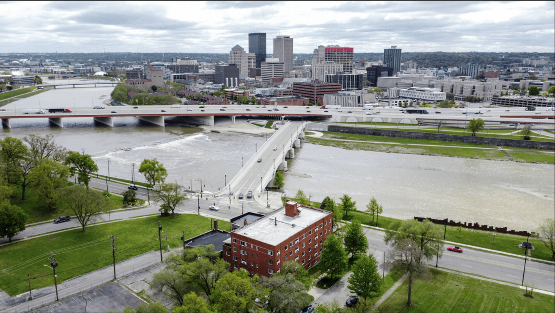 Dayton Apartment: 617 W. Riverview Ave.