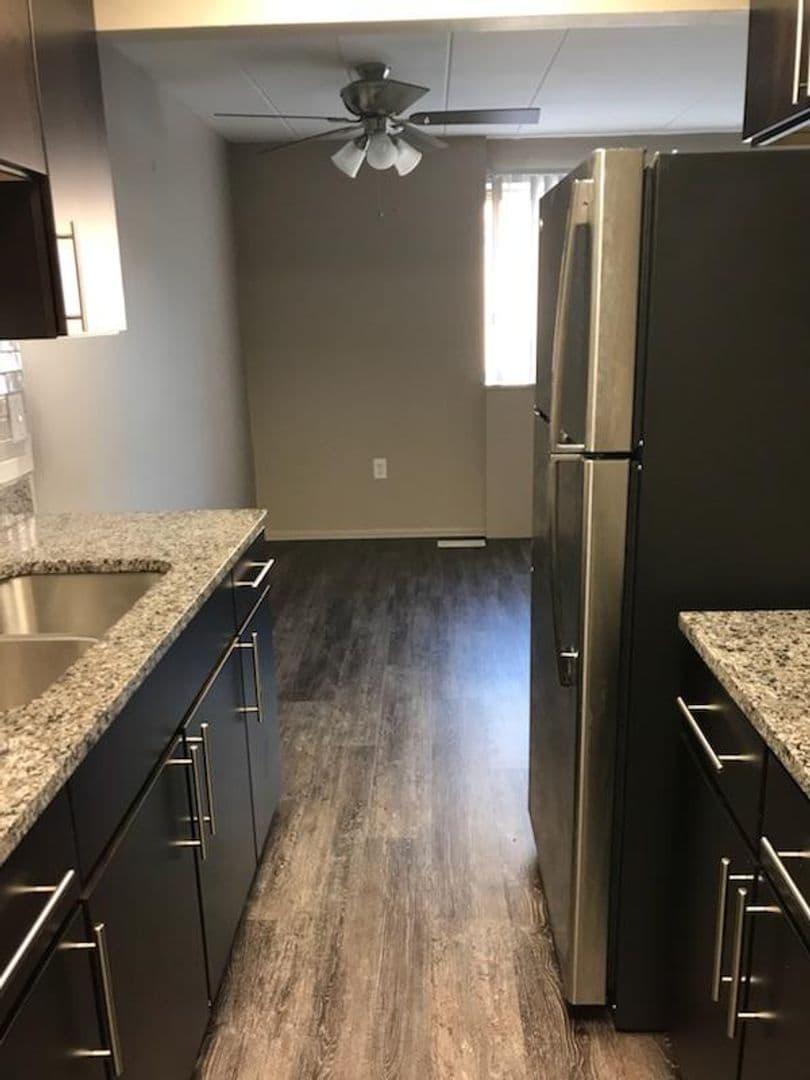 Dayton Apartment: 51 Grafton Ave
