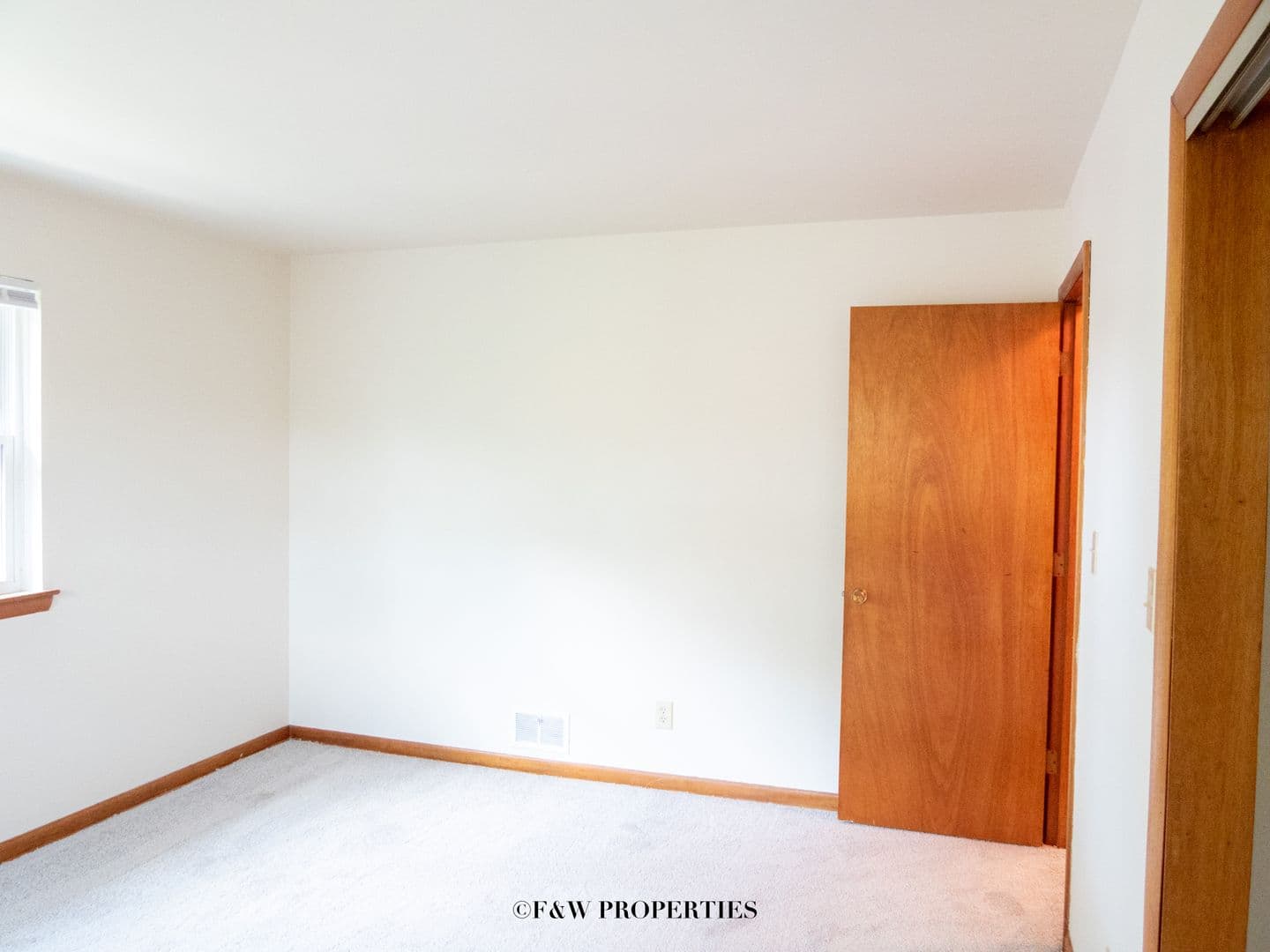 Grandview Heights Apartment: 1571-1619 Roxbury Road