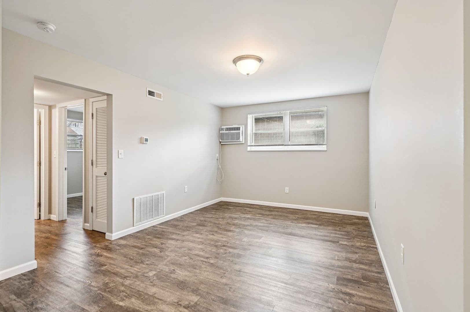Columbus Apartment: 1738G E. Long St.