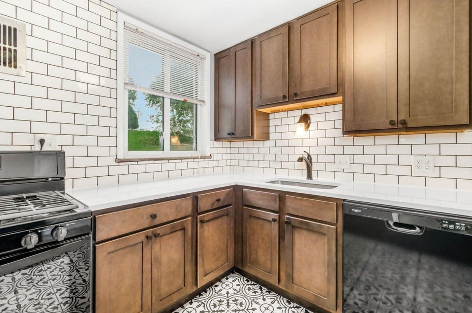 Columbus Townhome: 712 Overbrook Dr.