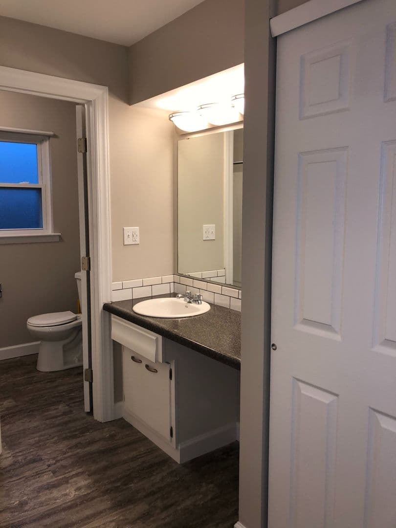 Grandview Heights Apartment: 1571-1619 Roxbury Road