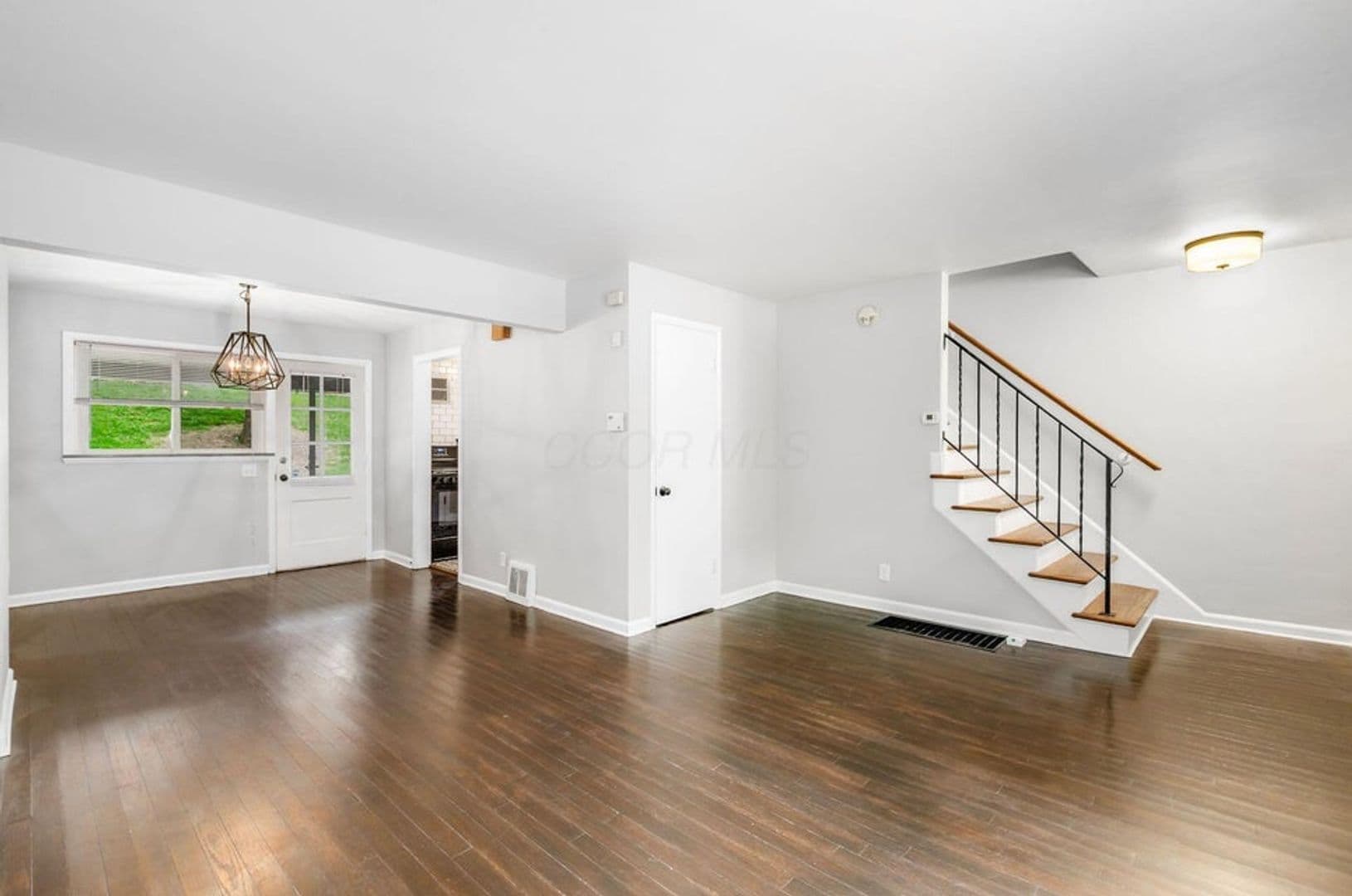 Columbus Townhome: 712 Overbrook Dr.