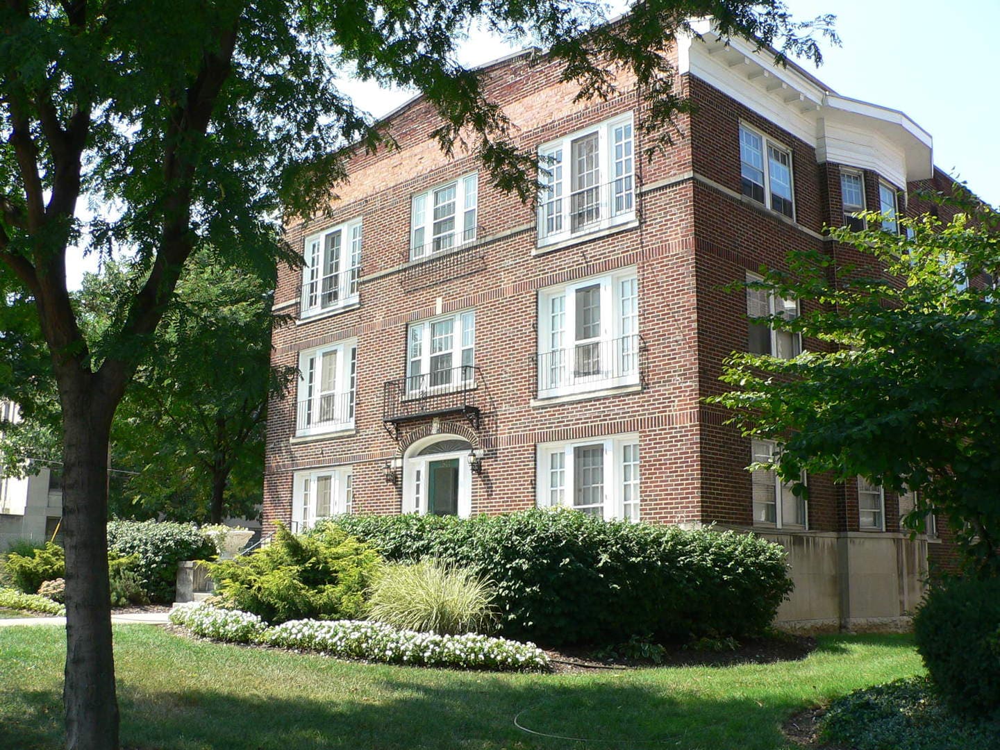 Columbus Apartment: 1544 E. Broad Street