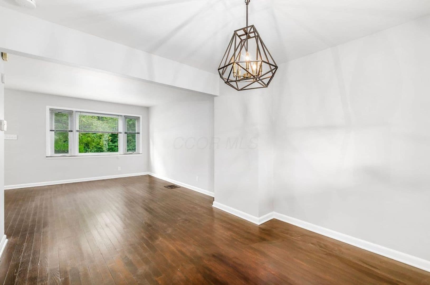 Columbus Townhome: 712 Overbrook Dr.