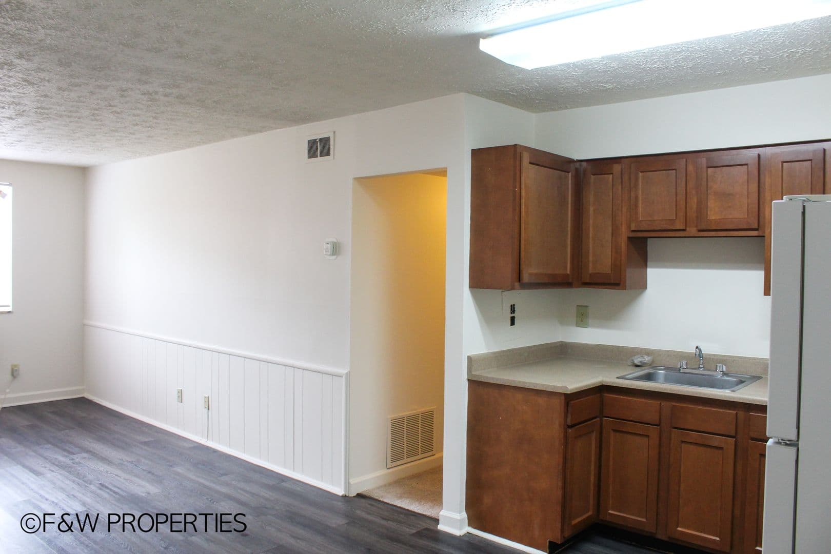 Columbus Apartment: 1738K E. Long St.