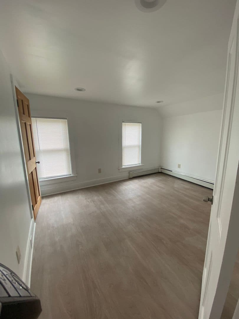 Bellport Apartment: 14 Fuoco Rd