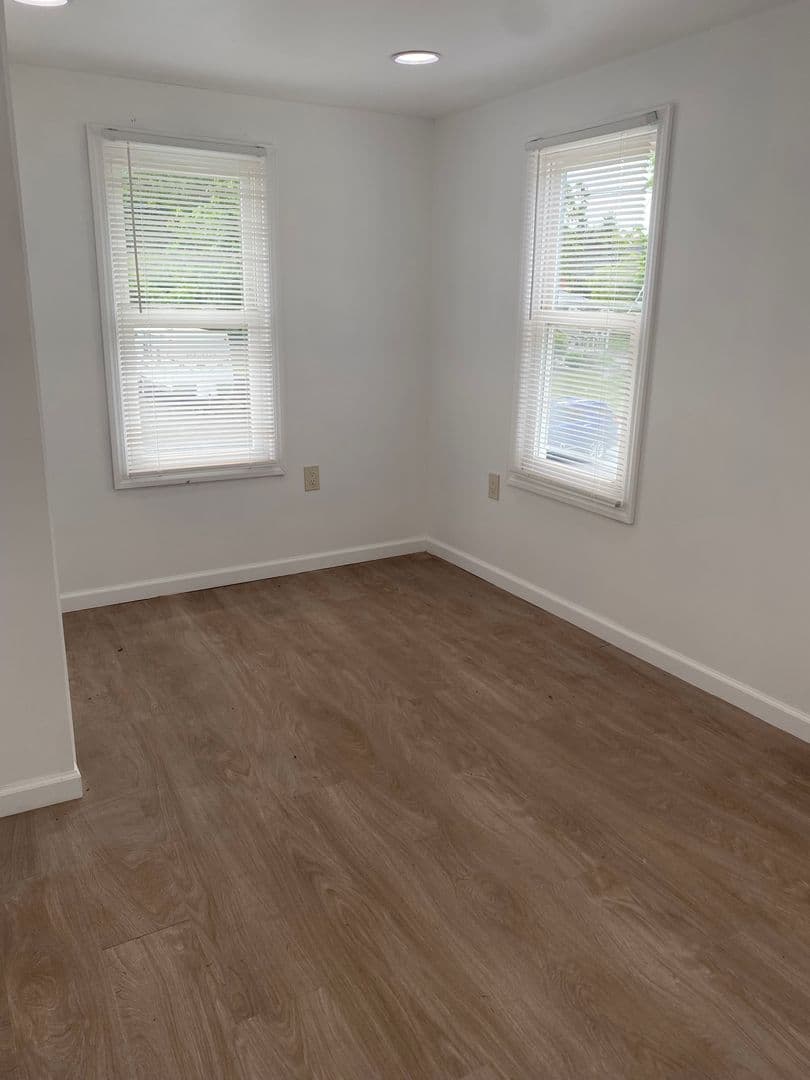 Bellport Apartment: 14 Fuoco Rd