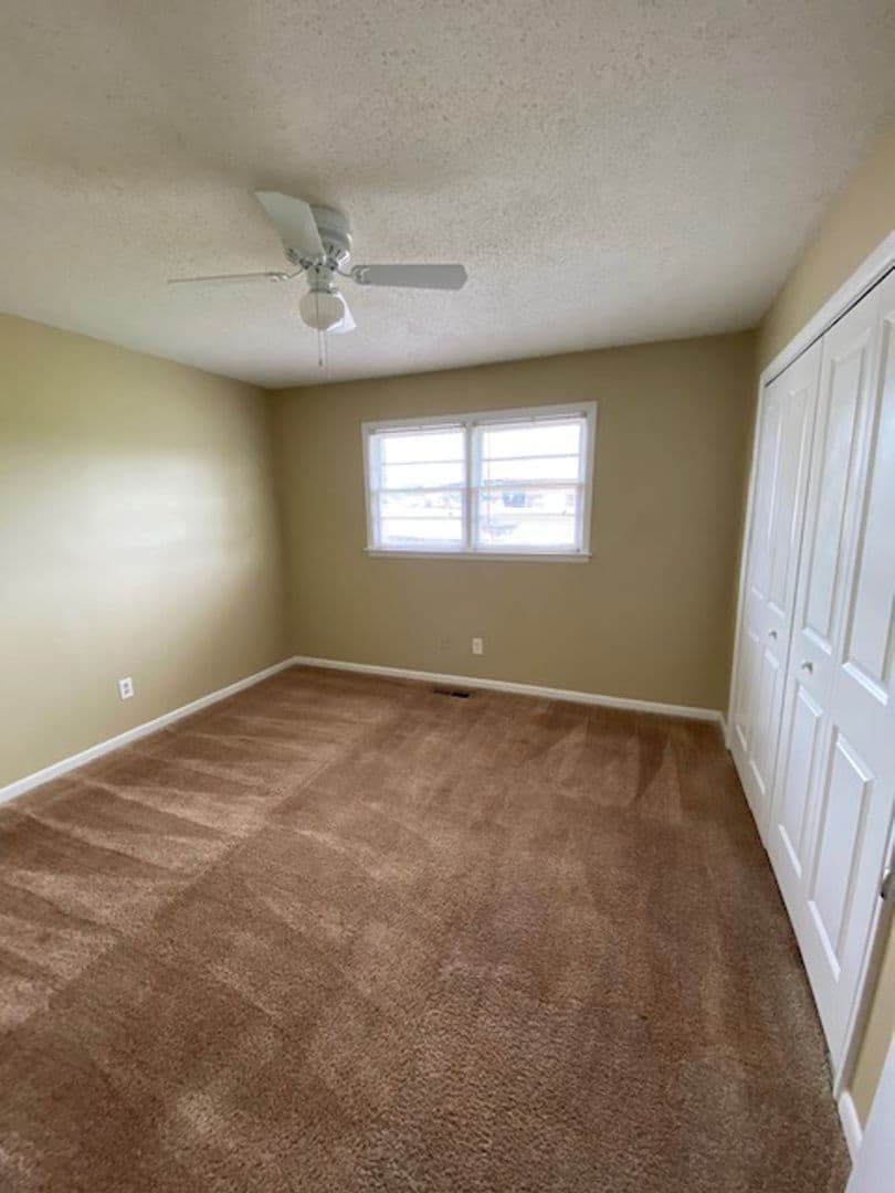 Warner Robins Apartment: 907 Corder Road