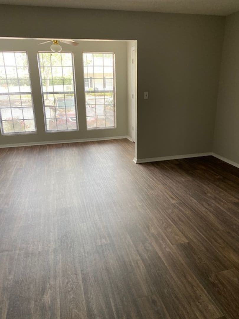 Warner Robins Apartment: 919 Corder Road
