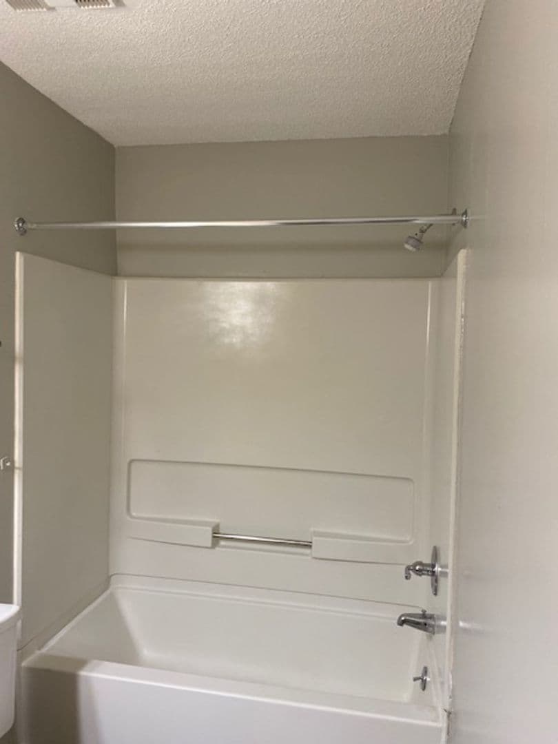 Warner Robins Apartment: 919 Corder Road