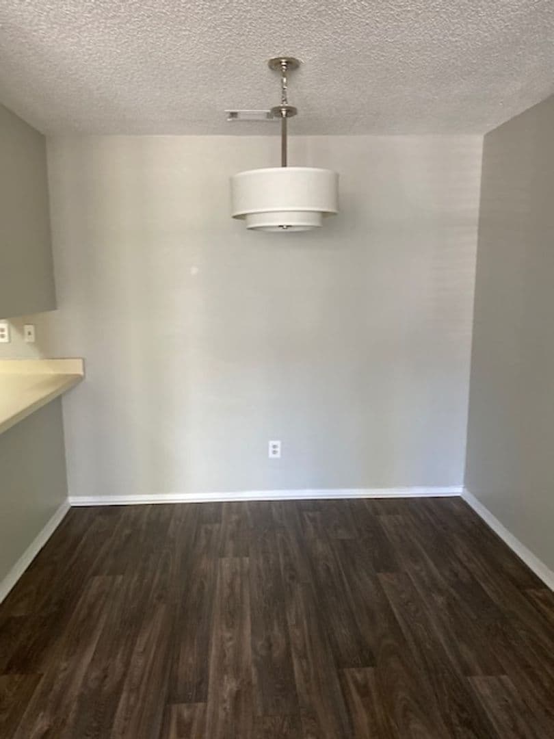 Warner Robins Apartment: 919 Corder Road