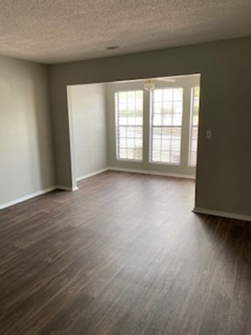Warner Robins Apartment: 919 Corder Road