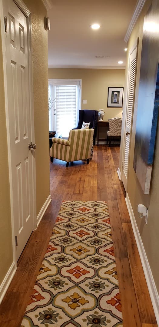 Centerville Apartment: 105 Arnold Street