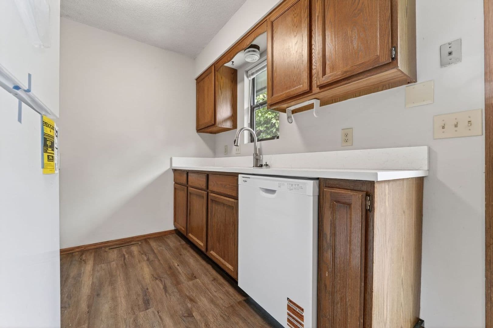 Wichita Apartment: 8432-8434 W Thurman