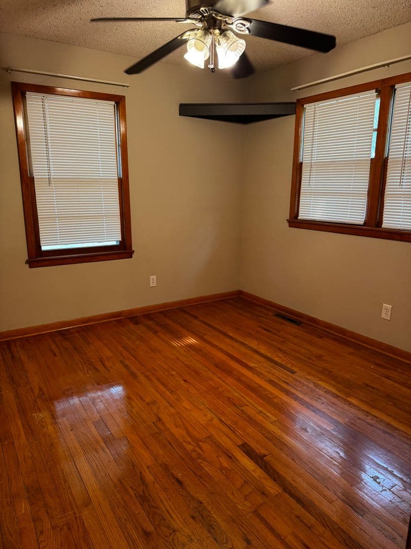 Clearwater House: 119 S Byers Ave