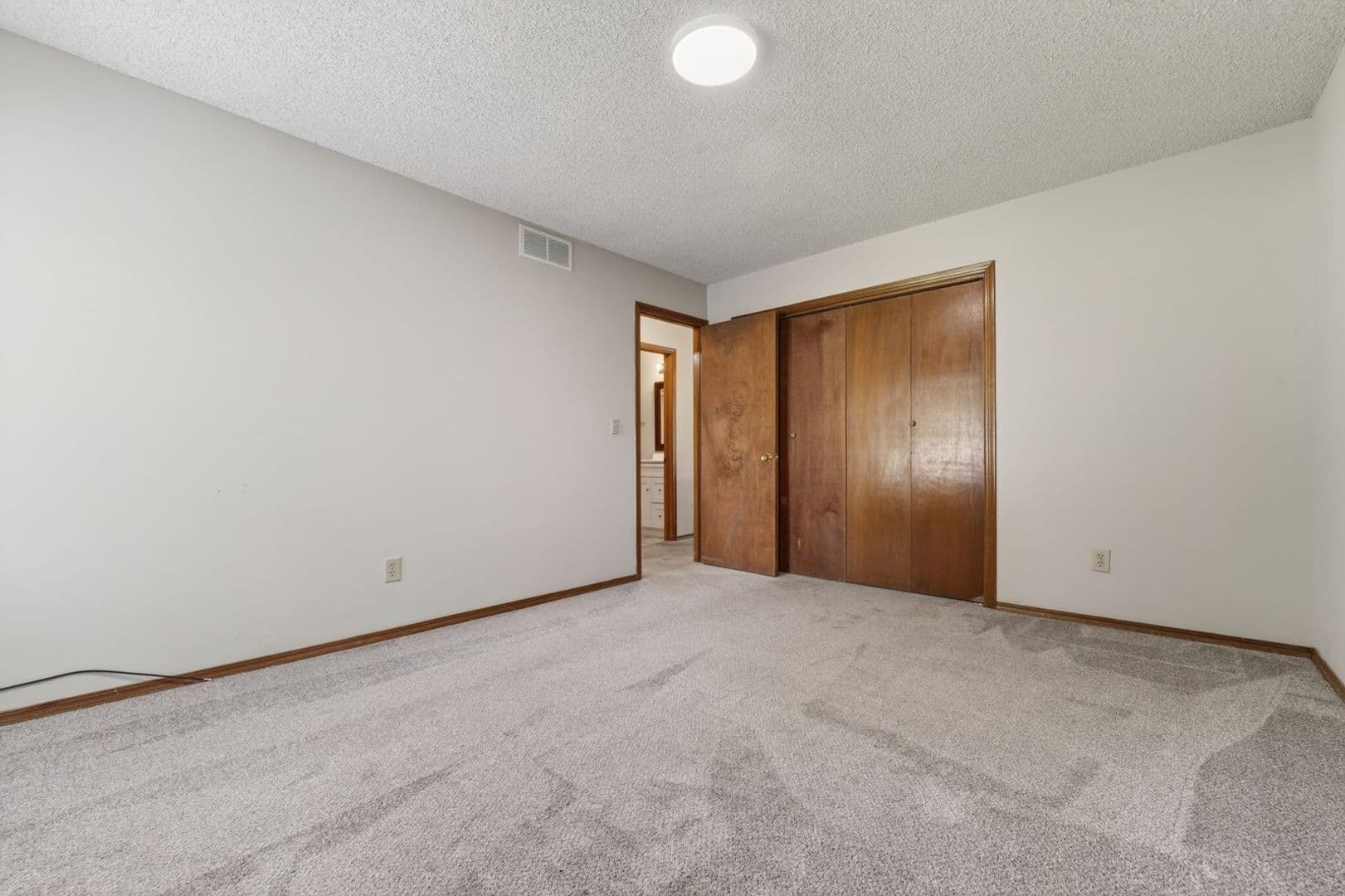 Wichita Apartment: 8432-8434 W Thurman