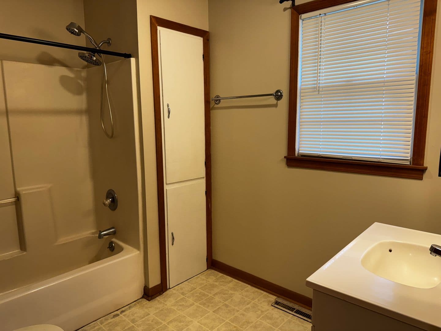 Clearwater House: 119 S Byers Ave