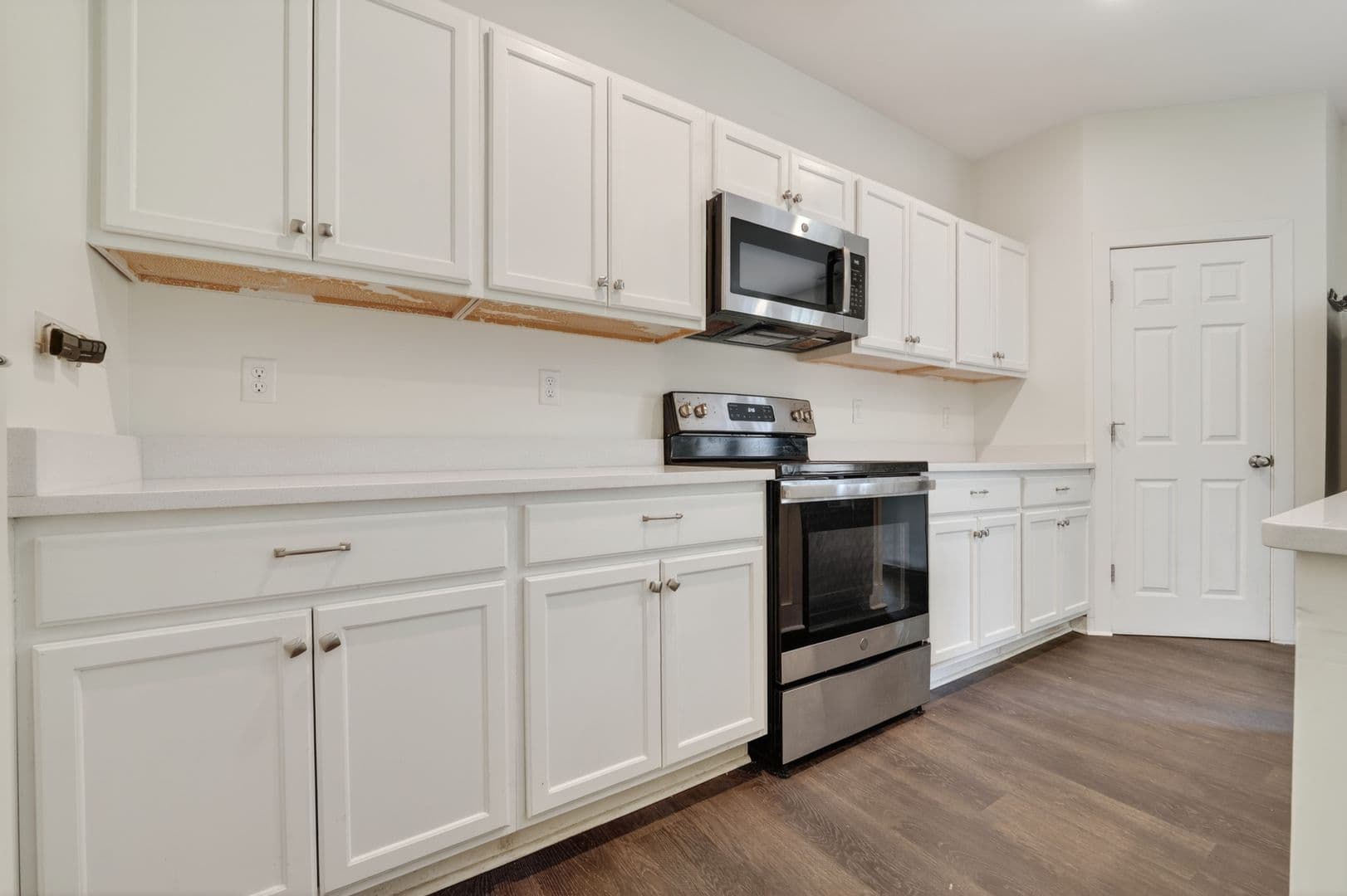 Valley Center Apartment: 225-229 W 3rd St