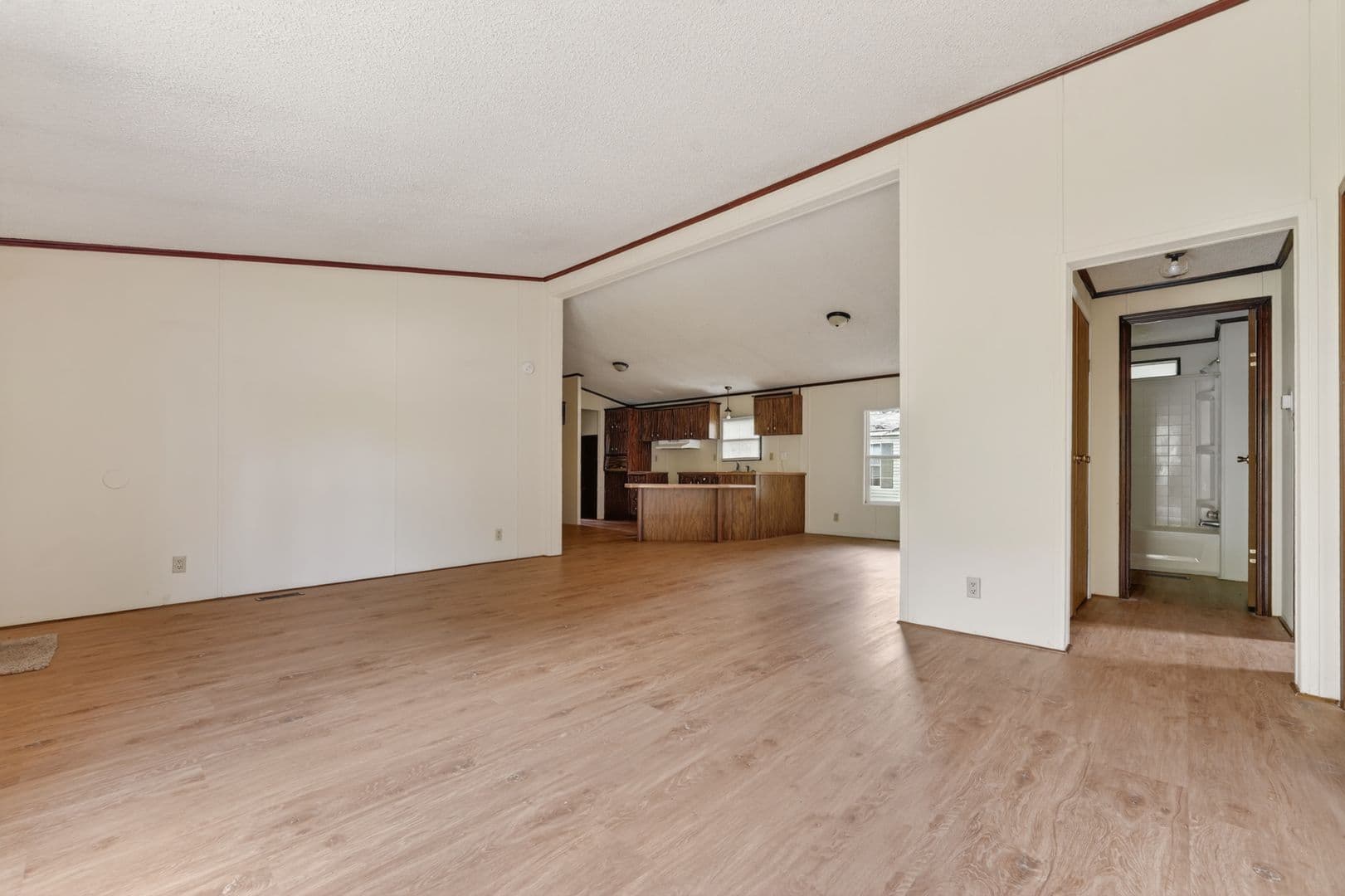 Augusta Apartment: 1303 Money St Lot 14