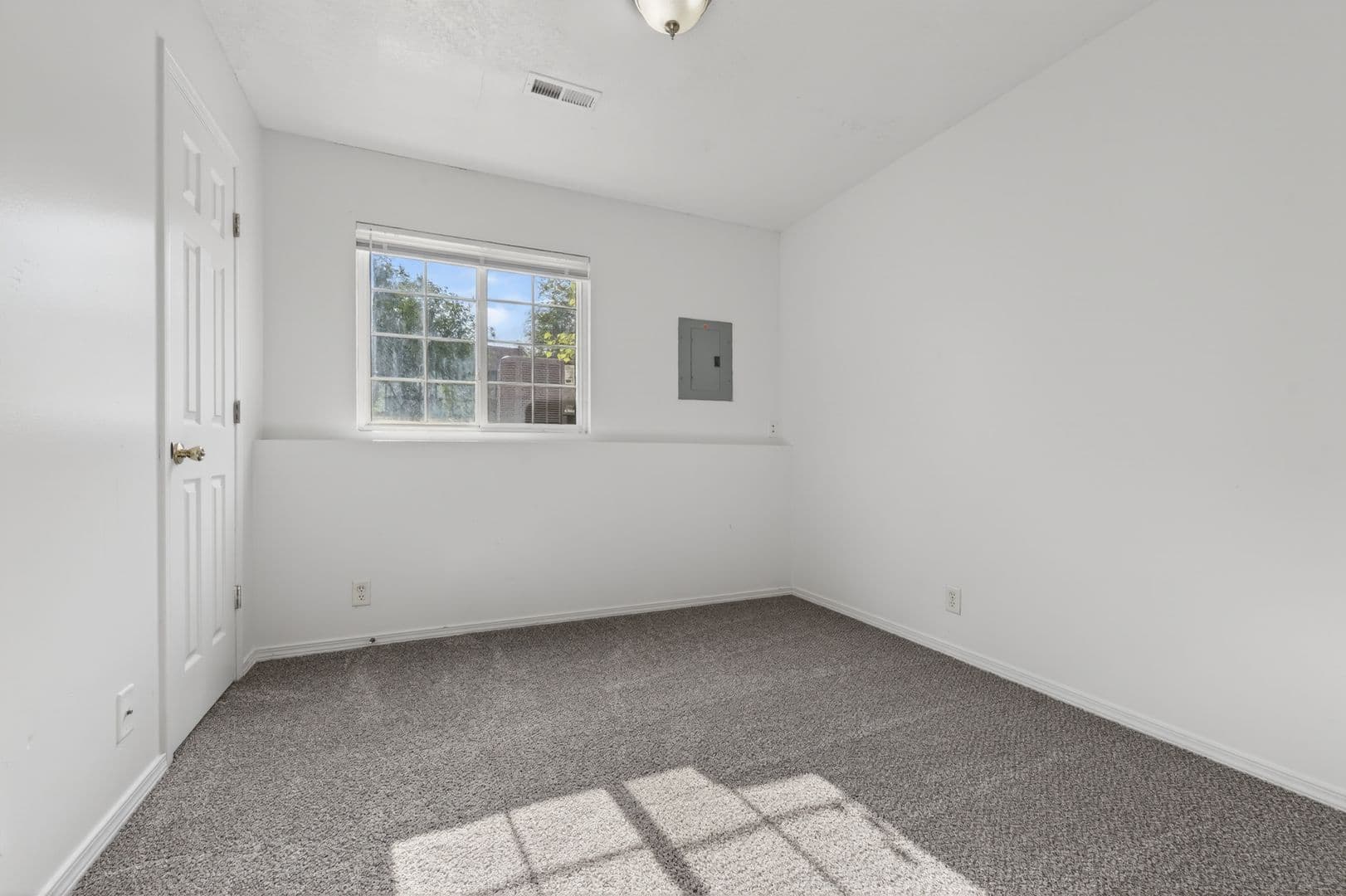 Wichita Apartment: 4329-4337 S Elizabeth