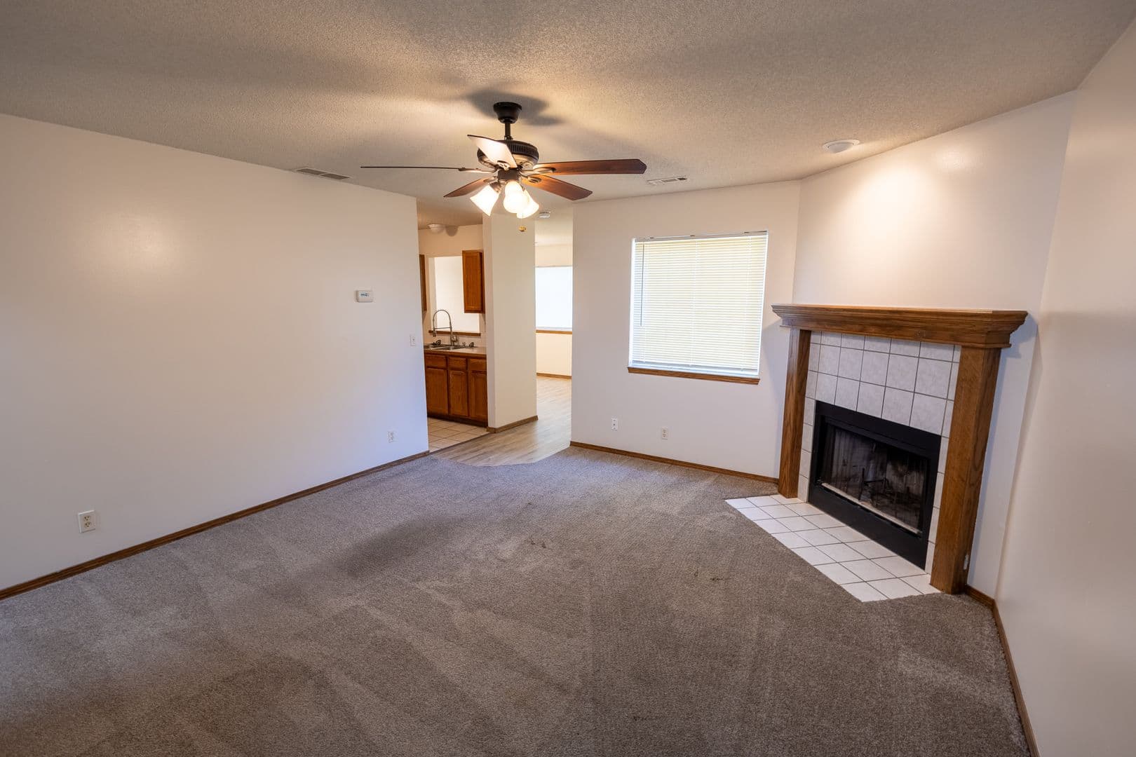 Maize Apartment: 204-206 N Queen Ave