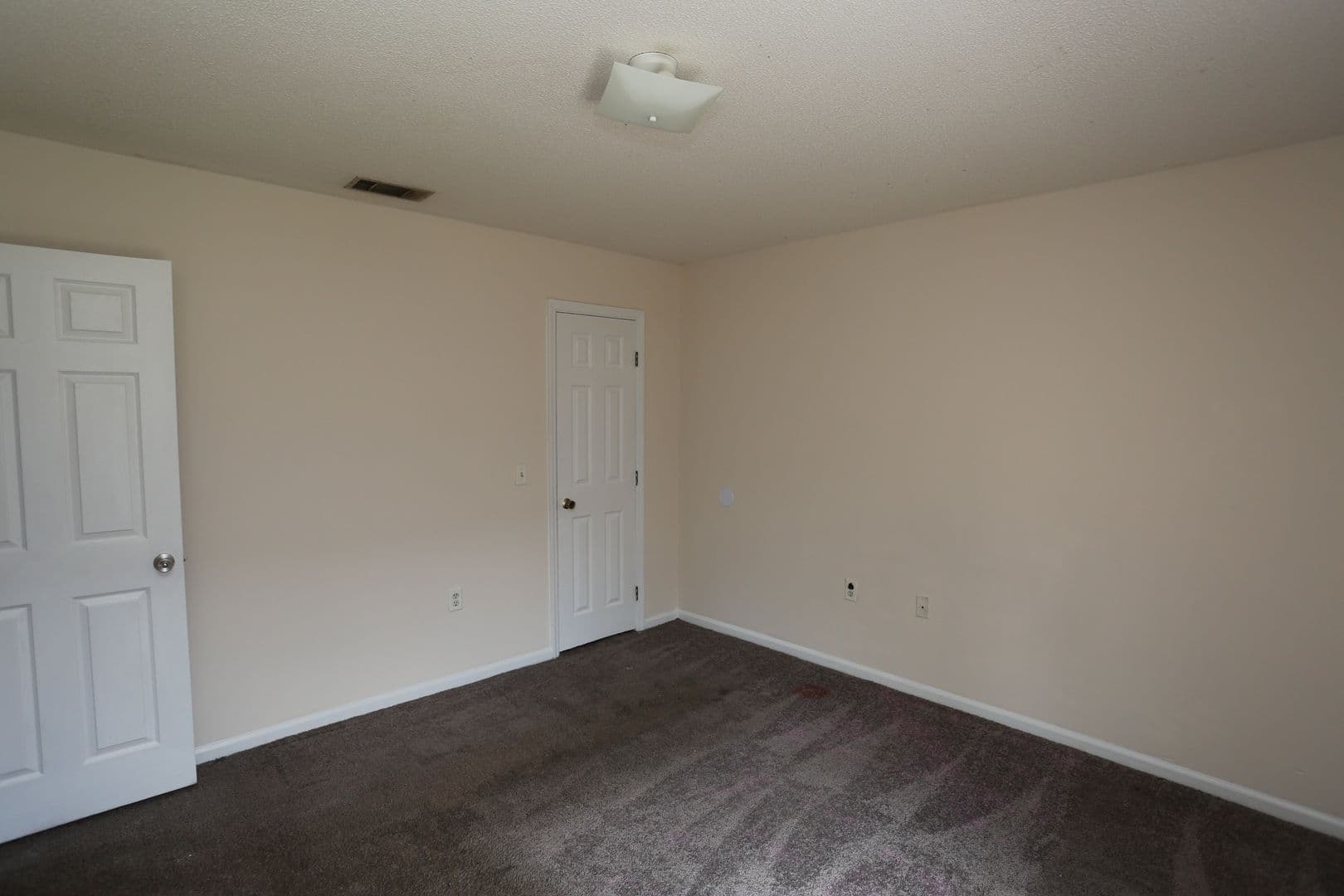 Statesboro Townhome: 140 Lanier Dr # 102