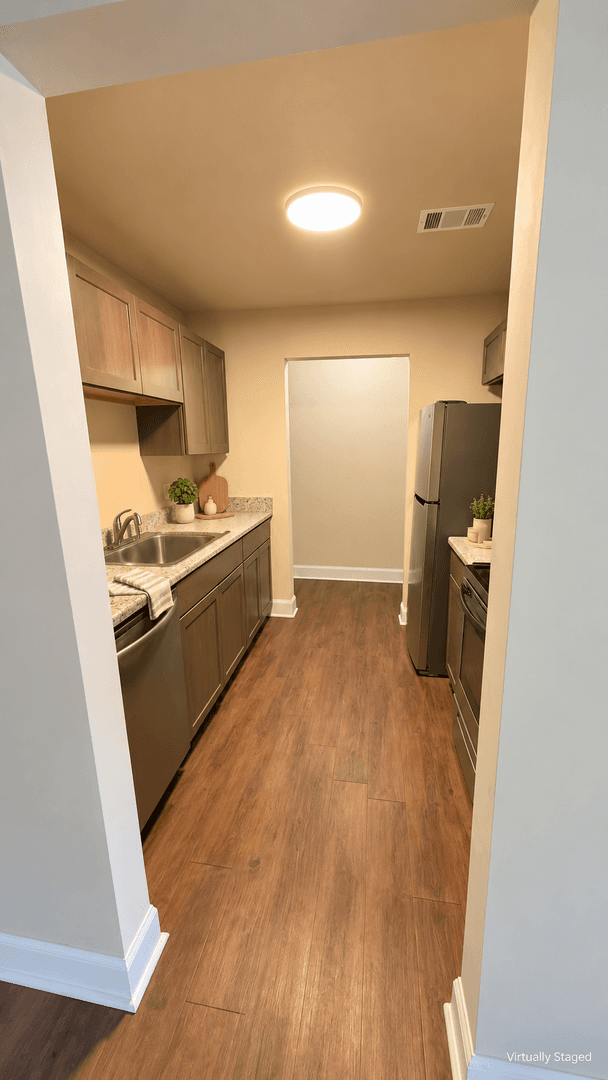 Macon Apartment: 1895 Clinton Road